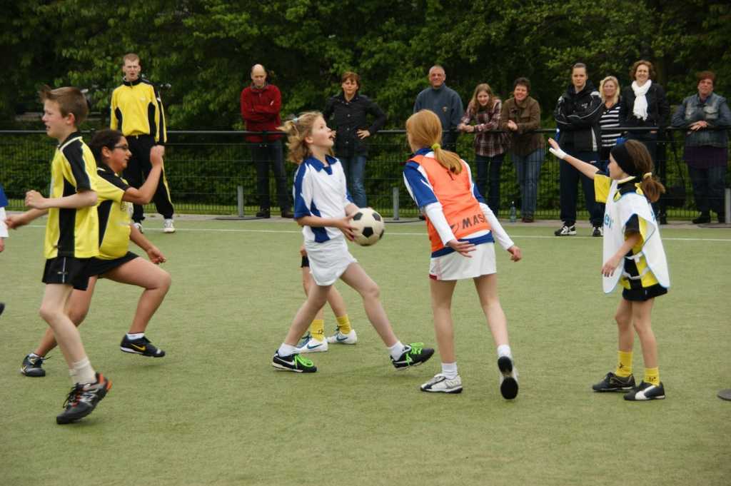 Korfbal E2  8 mei 2010 -3.JPG